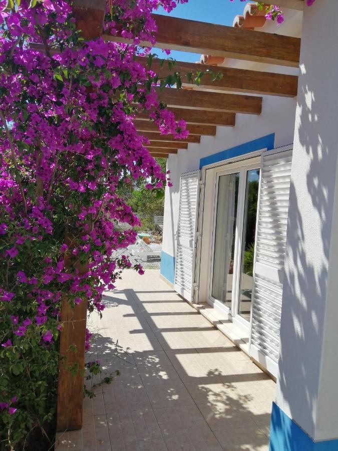 Endless Summer Surf House Aljezur Bagian luar foto